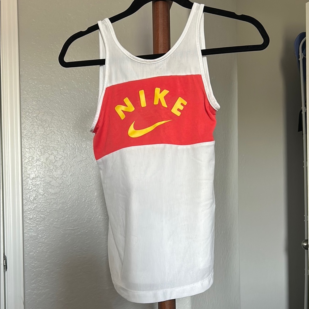 Women’s Nike Red and White Workout Tank Top Size Medium |A194